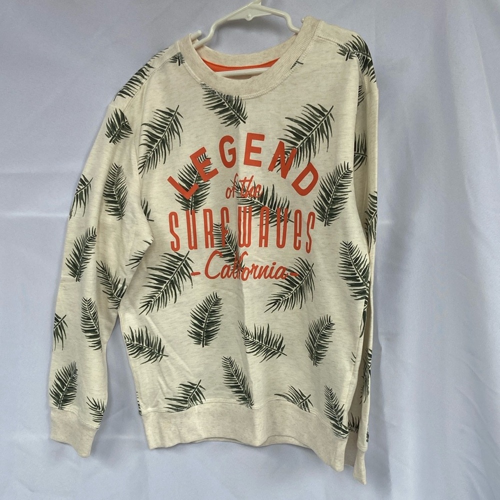 NWT surfer-vibe boys knit long-sleeve top